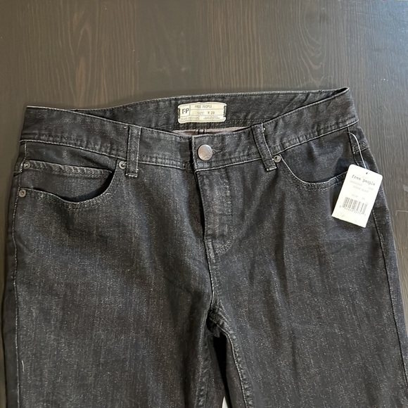 Free people distressed black jeans - Picture 2 of 9